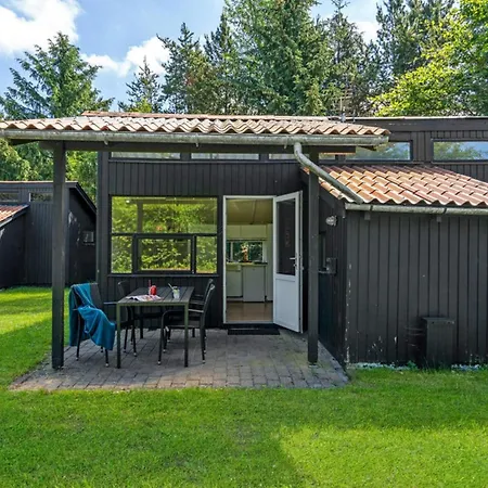 4 Person In * Hampen